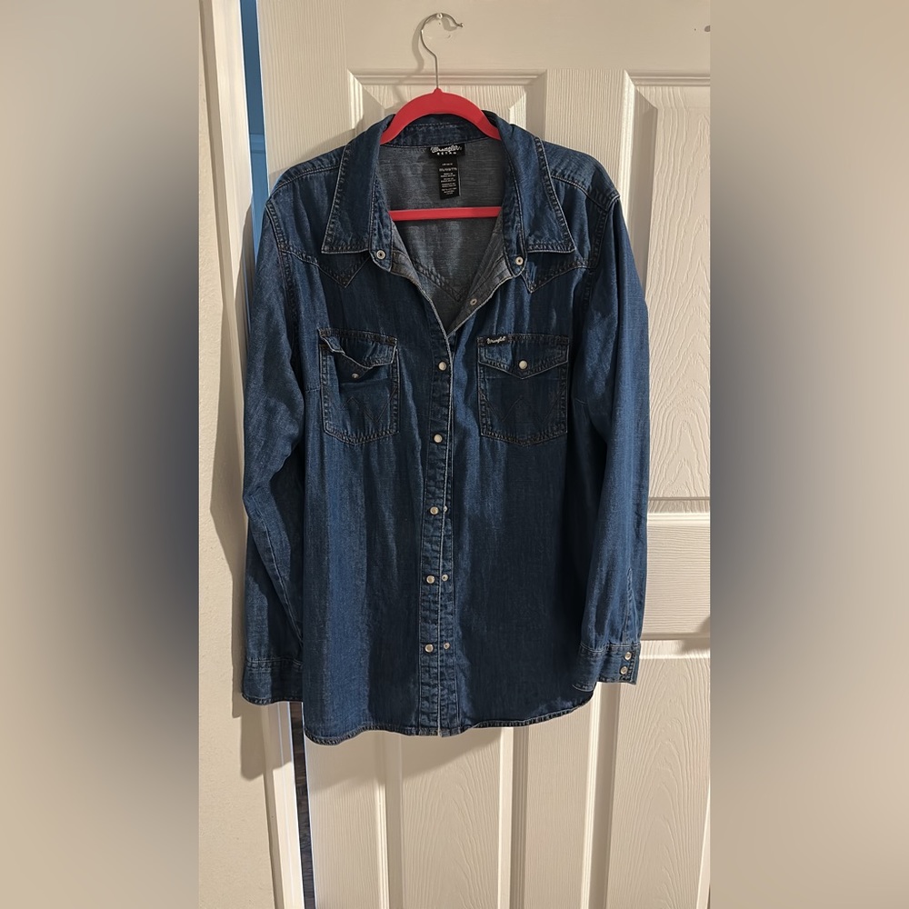 Wrangler pearl snap button up